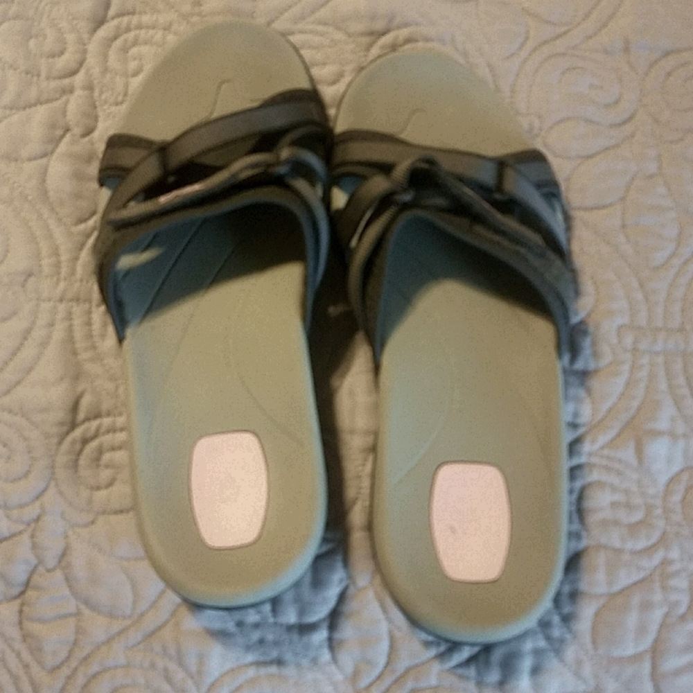 Sandals teva super comfortable